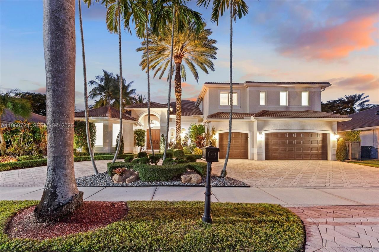 2567 Montclaire Cir, Weston, FL 33327 Photo