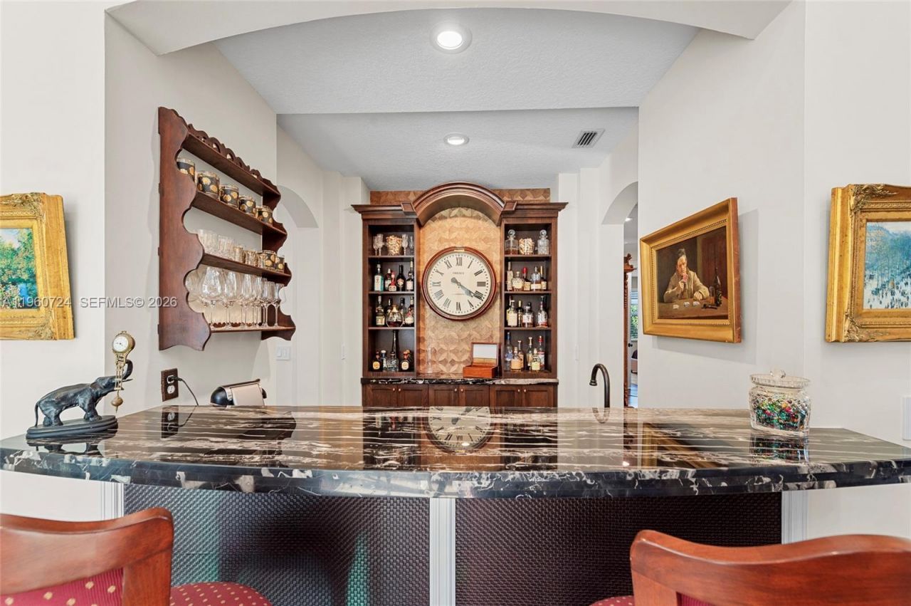 2567 Montclaire Cir, Weston, FL 33327 Photo