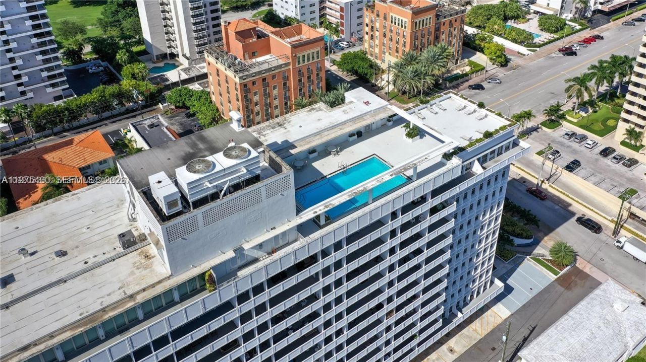 700 Biltmore Way, Unit 1008, Coral Gables, FL 33134 Photo