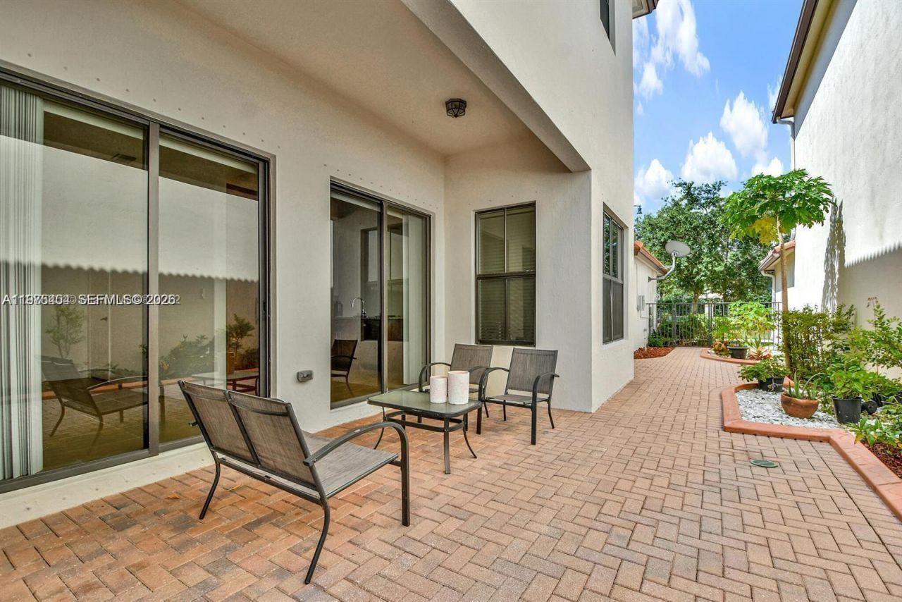 8354 NW 39th Ct , Unit 8354, Cooper City, FL 33024 Photo