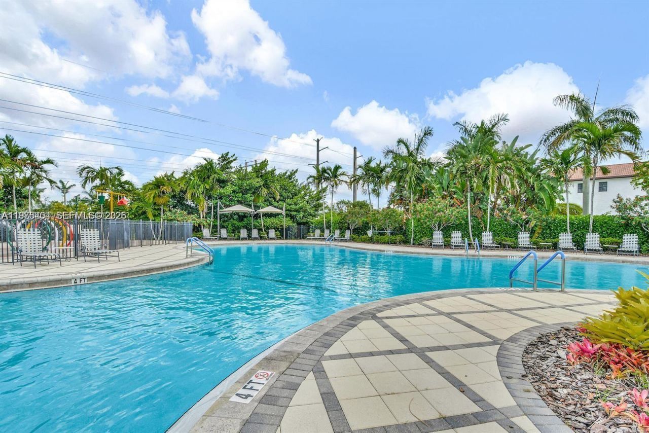 8354 NW 39th Ct , Unit 8354, Cooper City, FL 33024 Photo