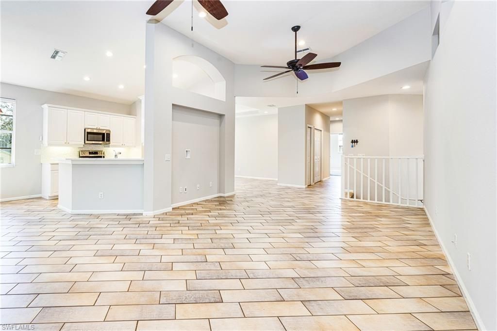 19091 Ridgepoint Dr , Unit 202, Estero, FL 33928 Photo