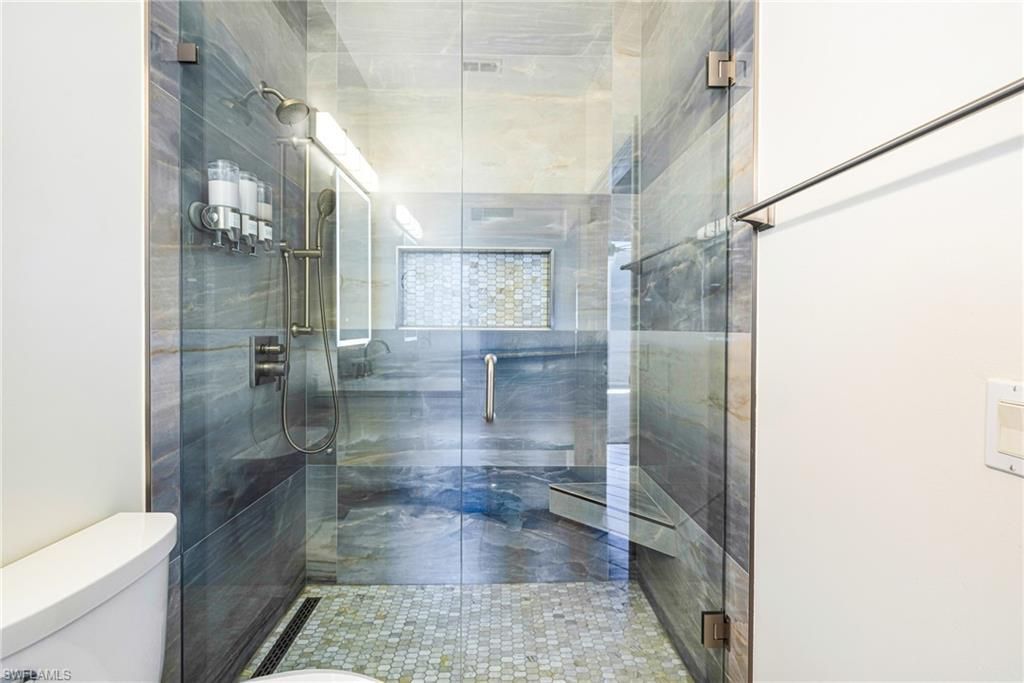 19091 Ridgepoint Dr , Unit 202, Estero, FL 33928 Photo