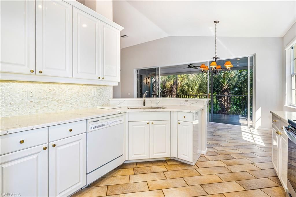 19091 Ridgepoint Dr , Unit 202, Estero, FL 33928 Photo