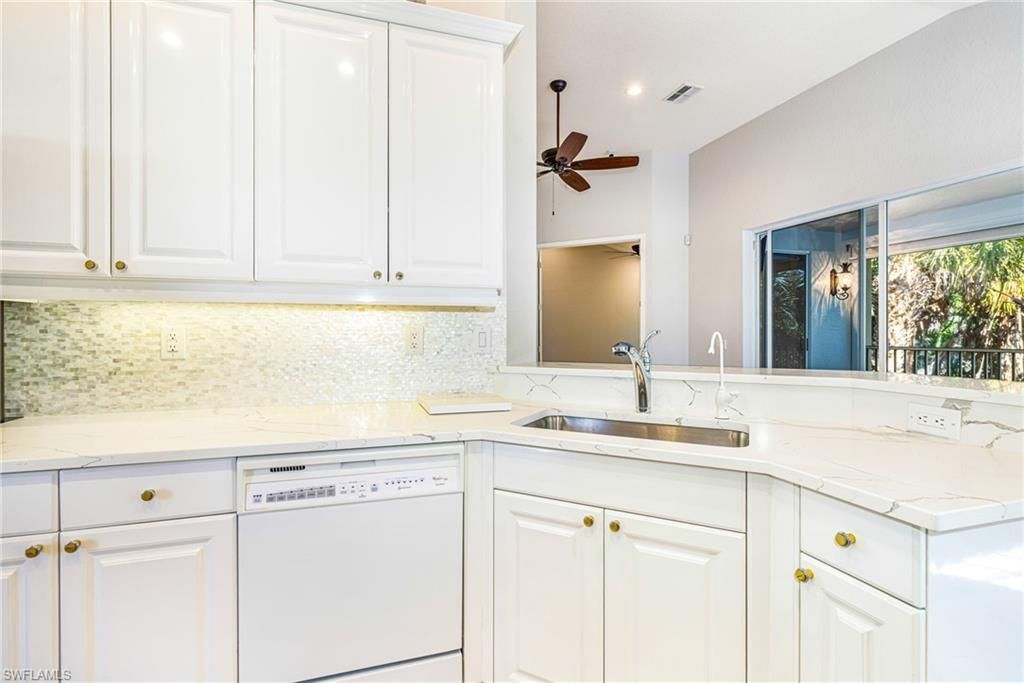 19091 Ridgepoint Dr , Unit 202, Estero, FL 33928 Photo