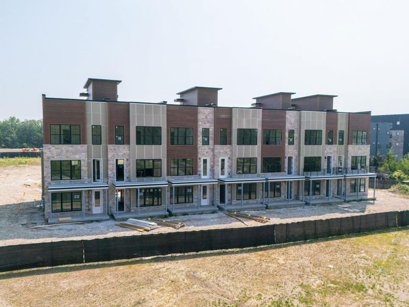 2252 Quarry Trails Drive , Columbus, OH 43228 Photo 1