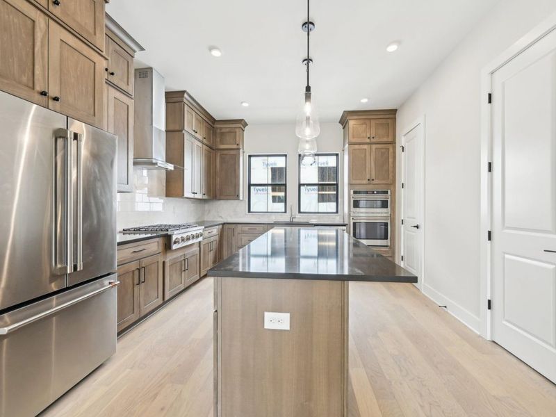 2252 Quarry Trails Drive , Columbus, OH 43228 Photo 4