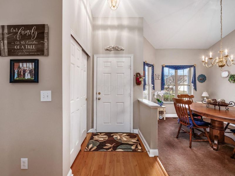 373 Wyndham Park S, Westerville, OH 43082 Photo 2