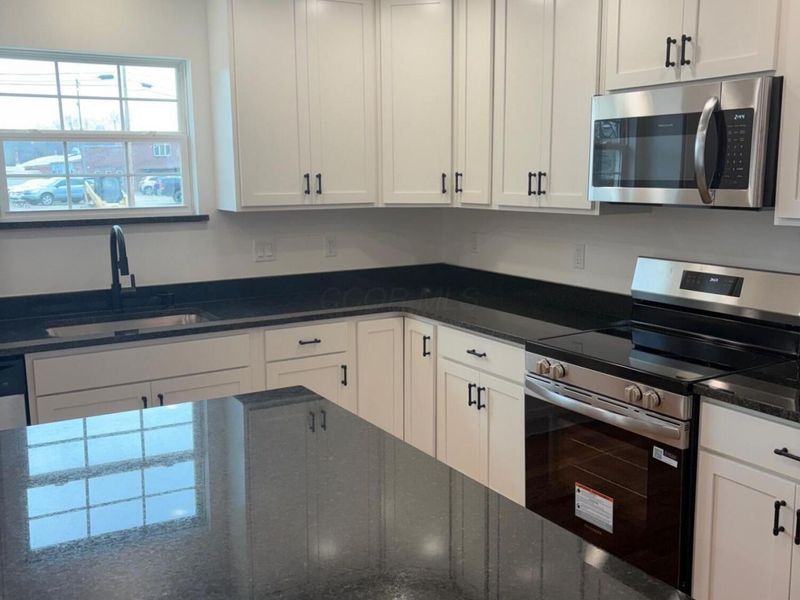 165 W 3rd Street, Frazeysburg, OH 43822 Photo 4