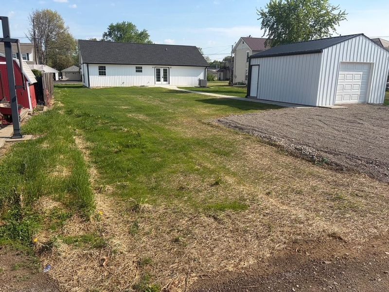 165 W 3rd Street, Frazeysburg, OH 43822 Photo 9