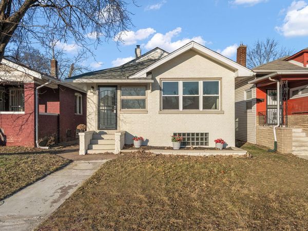 824 Johnson Street , Gary, IN 46402