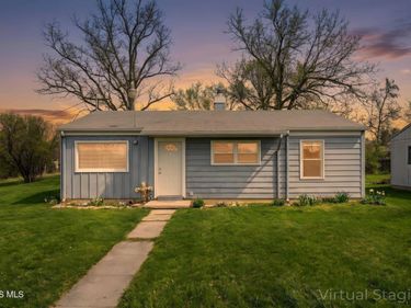 400 E Pearl Street , Findlay, OH 45840