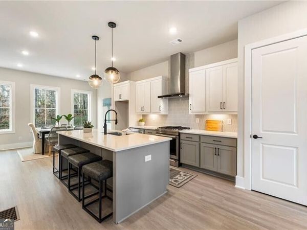 2206 Carlton Court, Atlanta, GA 30318