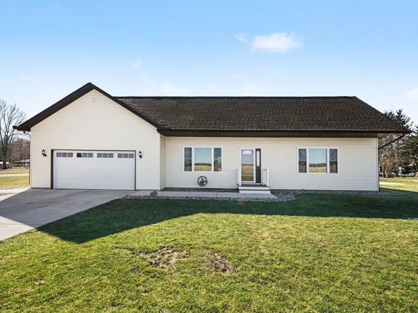 302 W 250 S, LaPorte, IN 46350