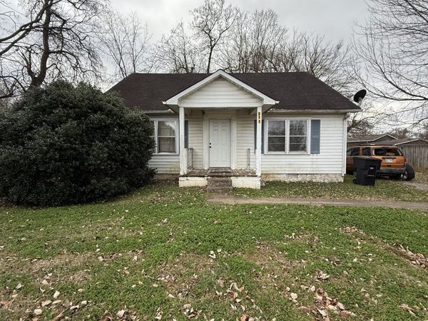 909 Smith St, Murfreesboro, TN 37129