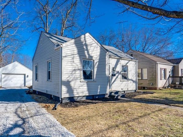 2808 Kirby Avenue NE, Canton, OH 44705