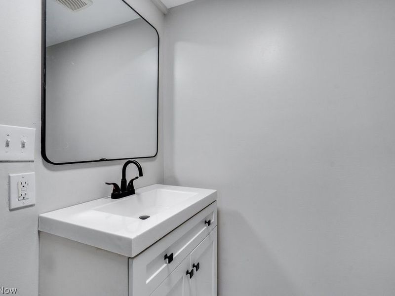 2808 Kirby Avenue NE, Canton, OH 44705 Photo 19