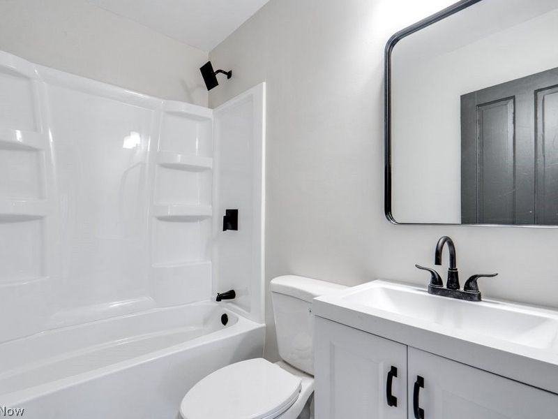 2808 Kirby Avenue NE, Canton, OH 44705 Photo 6