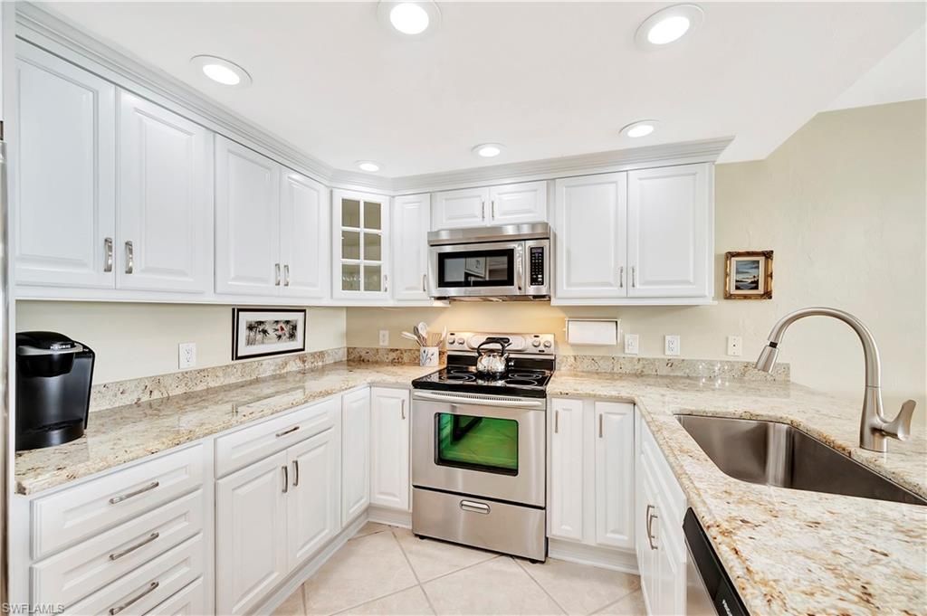 6131 Pelican Bay Blvd, Unit 7, Naples, FL 34108 Photo