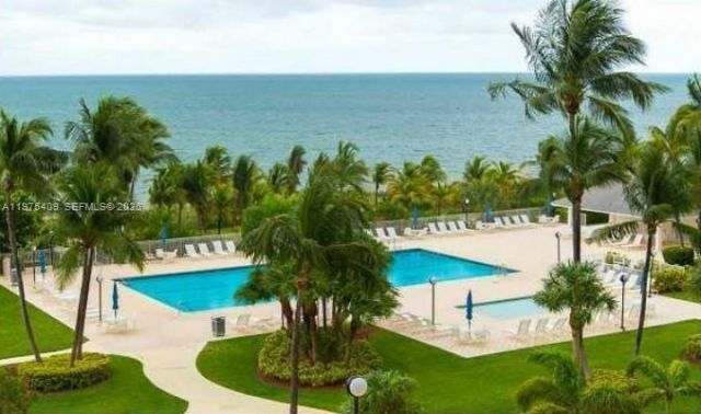 881 Ocean Dr, Unit TH7, Key Biscayne, FL 33149 Photo