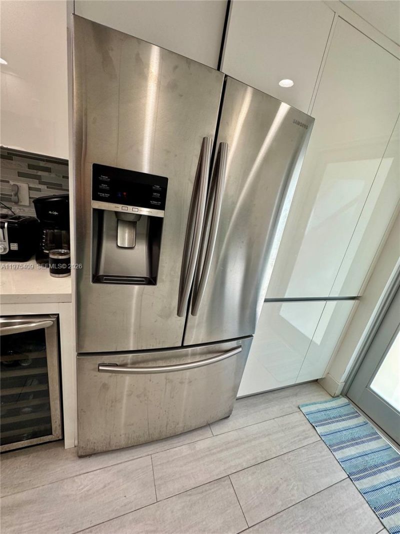 881 Ocean Dr, Unit TH7, Key Biscayne, FL 33149 Photo