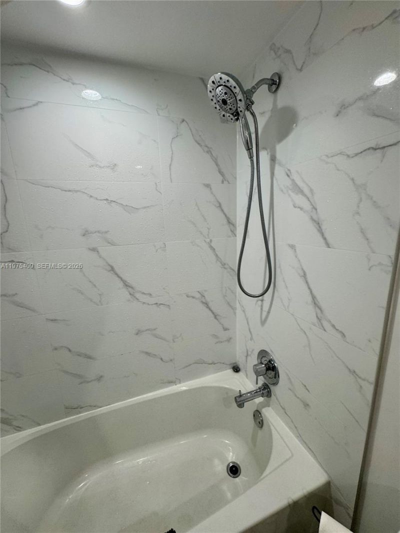 881 Ocean Dr, Unit TH7, Key Biscayne, FL 33149 Photo