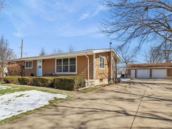 3935 NE 49th Street, Des Moines, IA 50317