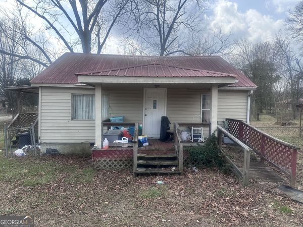 132 Edgewood Street, Trenton, GA 30752