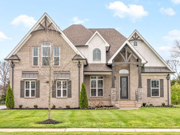 811 Brook Trl , Lebanon, TN 37087