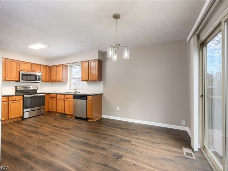 3025 Lamb Drive, Coventry, OH 44319 Photo 11