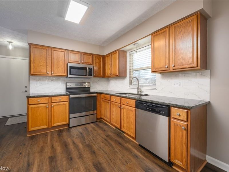 3025 Lamb Drive, Coventry, OH 44319 Photo 12