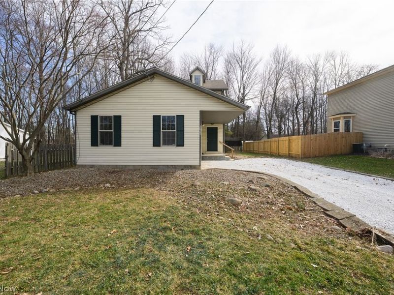 3025 Lamb Drive, Coventry, OH 44319 Photo 3