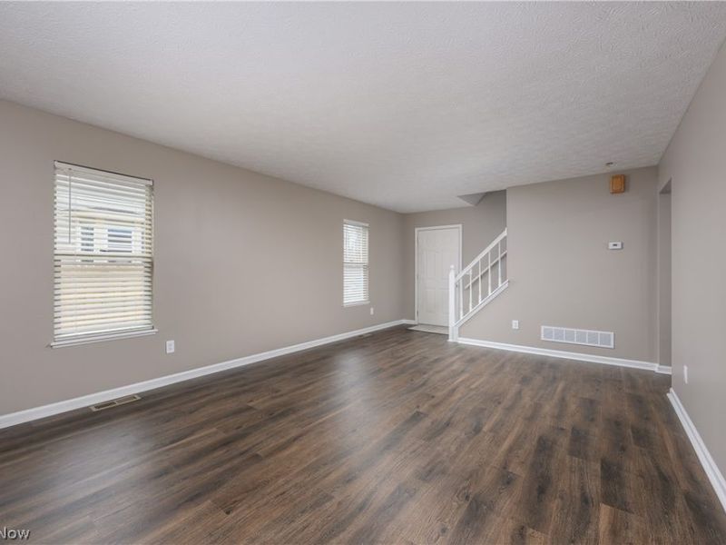 3025 Lamb Drive, Coventry, OH 44319 Photo 9