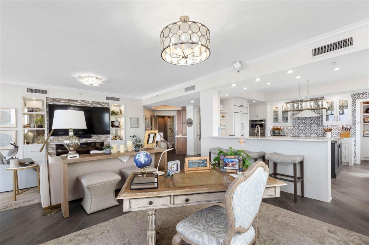 5823 Bowen Daniel Drive, Unit 901, Tampa, FL 33616 Photo