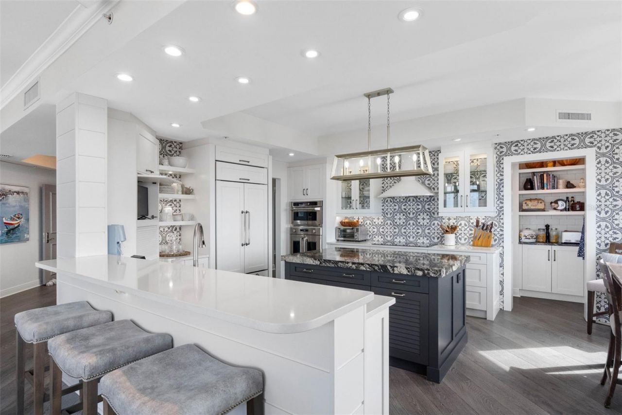 5823 Bowen Daniel Drive, Unit 901, Tampa, FL 33616 Photo