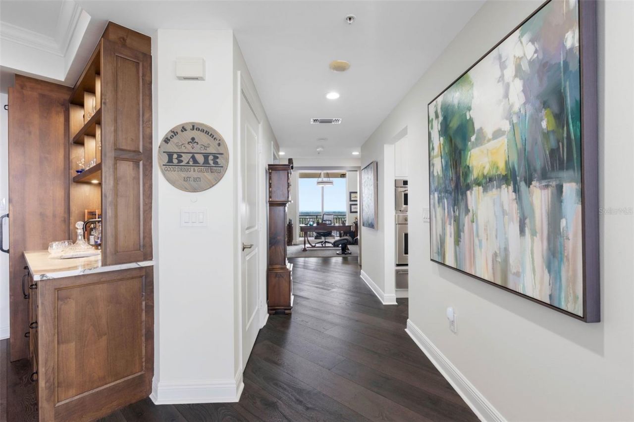 5823 Bowen Daniel Drive, Unit 901, Tampa, FL 33616 Photo