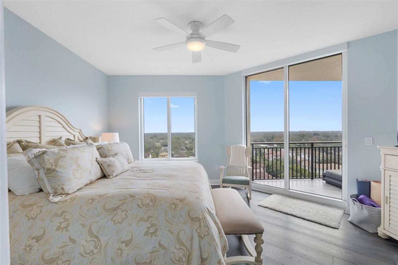 5823 Bowen Daniel Drive, Unit 901, Tampa, FL 33616 Photo