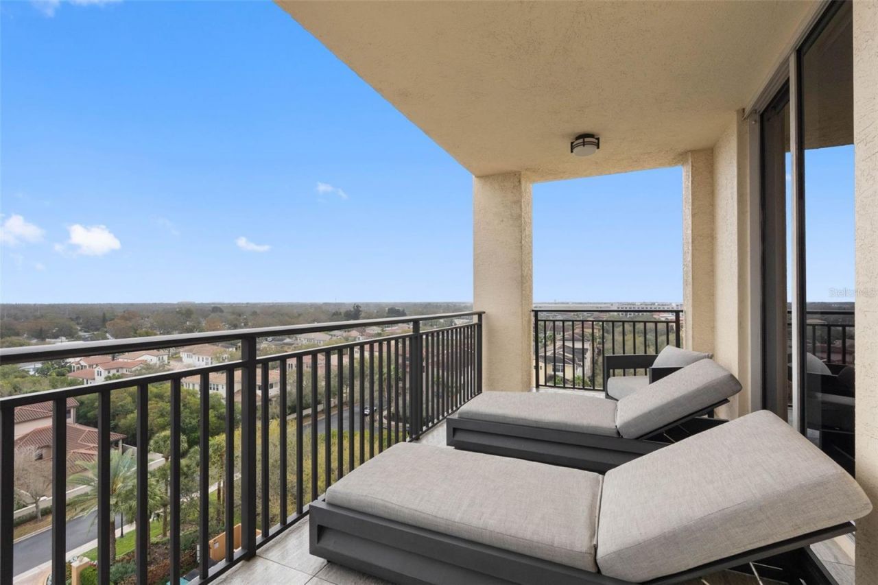 5823 Bowen Daniel Drive, Unit 901, Tampa, FL 33616 Photo