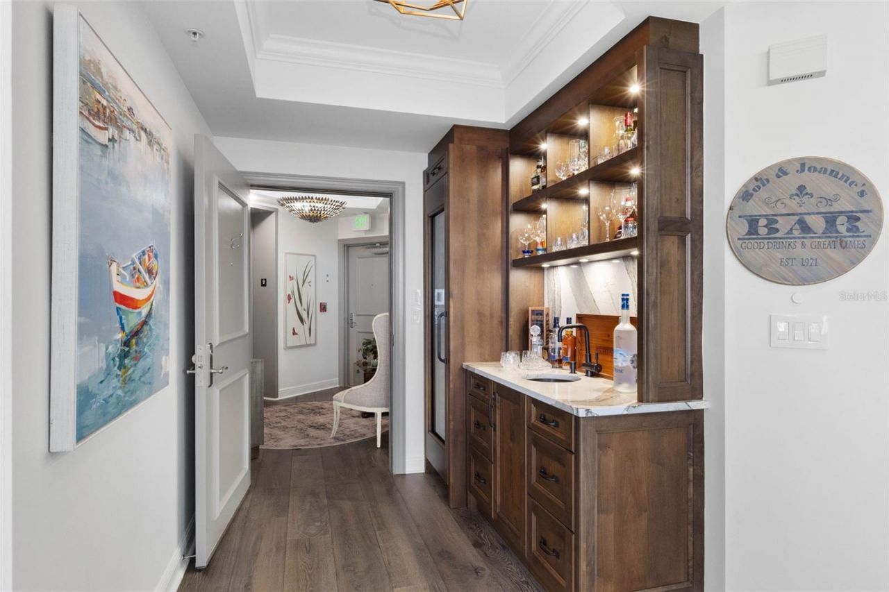 5823 Bowen Daniel Drive, Unit 901, Tampa, FL 33616 Photo