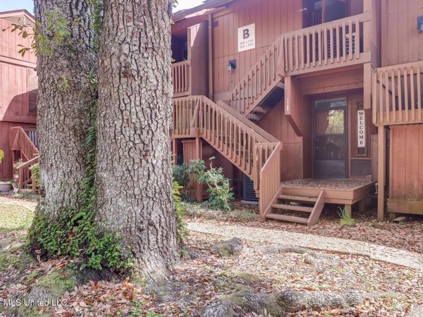 114 Lakeside Villa, Diamondhead, MS 39525