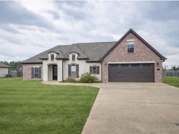 4120 Old Wolfe, Caledonia, MS 39740