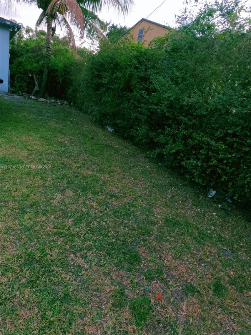 1120 NW 64th St, Unit B Side, Miami, FL 33150 Photo