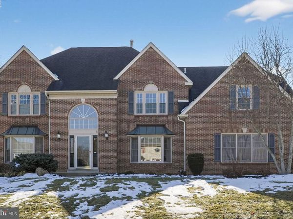 102 CLOVER LEAF LANE , NORTH WALES, PA 19454