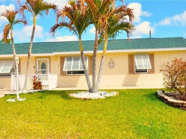 2049 SW Monterrey Lane, Port St Lucie, FL 34953