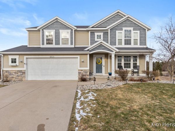 663 Orchard Court NE, Rockford, MI 49341