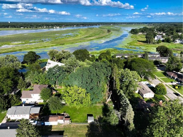 411 Gidley Circle, Grand Haven, MI 49417