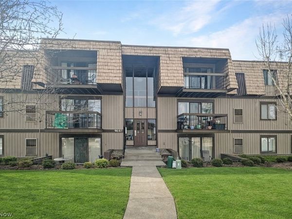 9640 Cove Drive , Unit A-36, North Royalton, OH 44133
