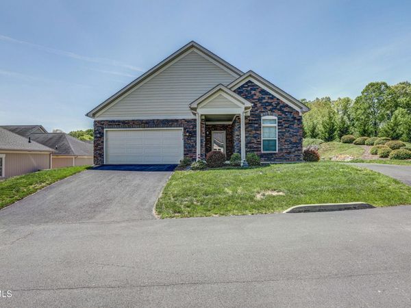 1434 Hatterdale Farm Road, Blountville, TN 37617