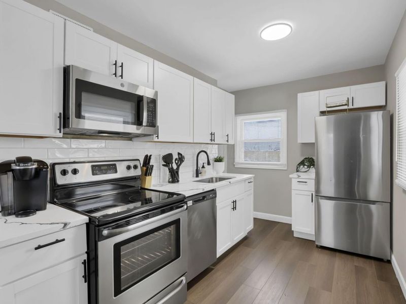 3237 E 12th Avenue , Columbus, OH 43219 Photo 10