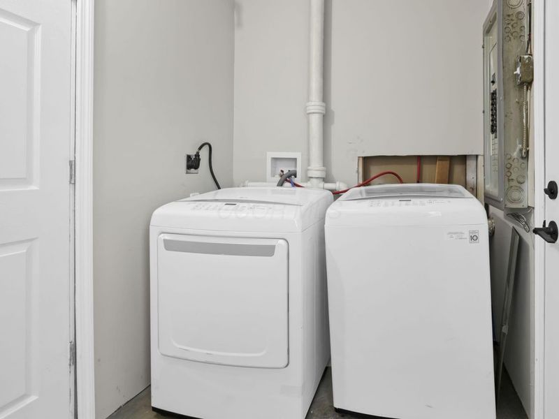 3237 E 12th Avenue , Columbus, OH 43219 Photo 18